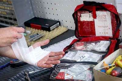 Mettre en place une trousse de secours en entreprise : obligations et bonnes pratiques