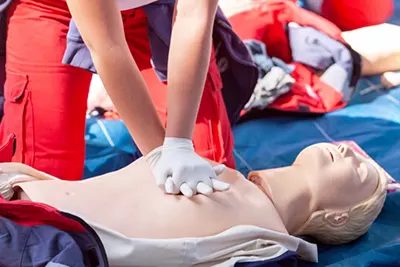 Comment former ses salariés aux gestes de premiers secours en entreprise ?