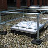 Garde-corps de protection pour lanterneaux et puits de lumière : KEE DOME