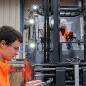 La solution la plus performante pour prévenir les collisions engins/piétons : Blaxtair Détection de Piétons