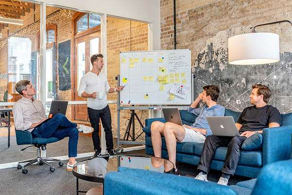 Formation inter ou intra-entreprise : quelles différences ?