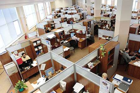 Solitude au travail : un risque invisible qui progresse même au bureau